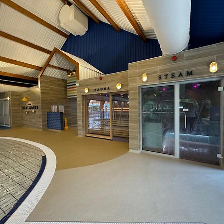 Reeds View Holiday Lodge South Cerney Extérieur photo