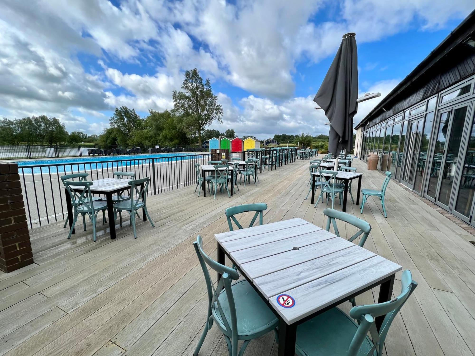 Reeds View Holiday Lodge South Cerney Extérieur photo