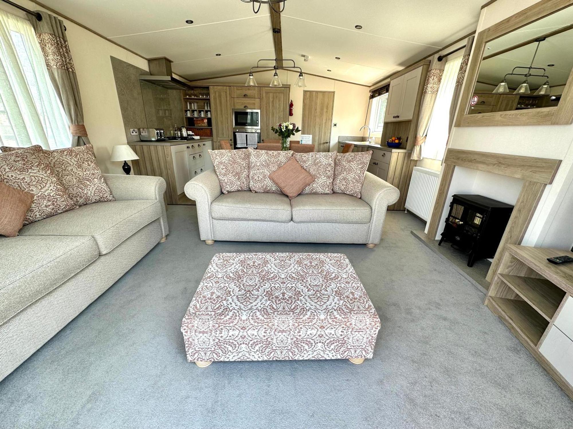 Reeds View Holiday Lodge South Cerney Extérieur photo