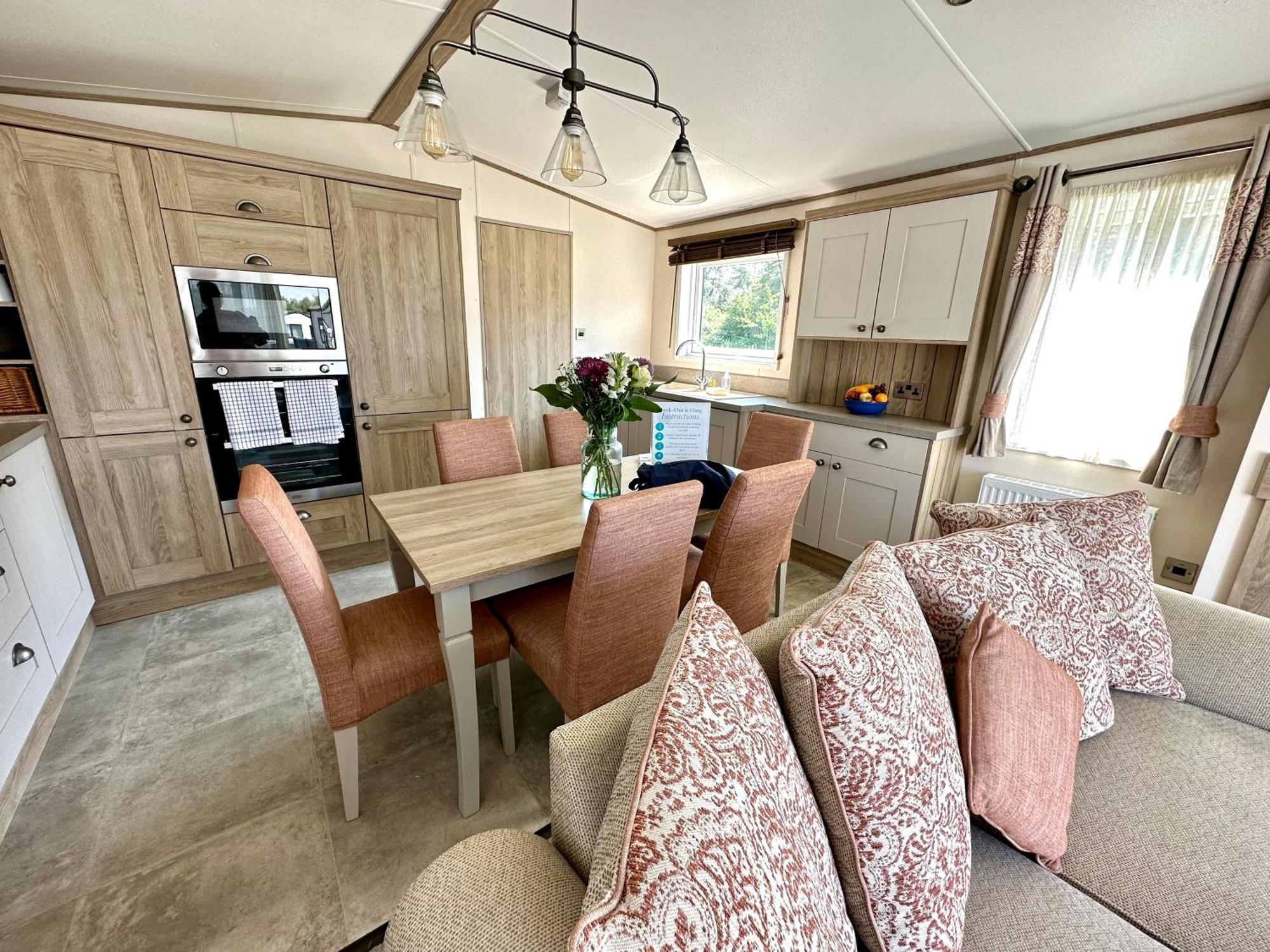Reeds View Holiday Lodge South Cerney Extérieur photo